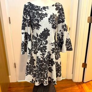 Vince Camuto Grey Heathered Floral Bell Sleeve Fit & Flare Dress Size 12